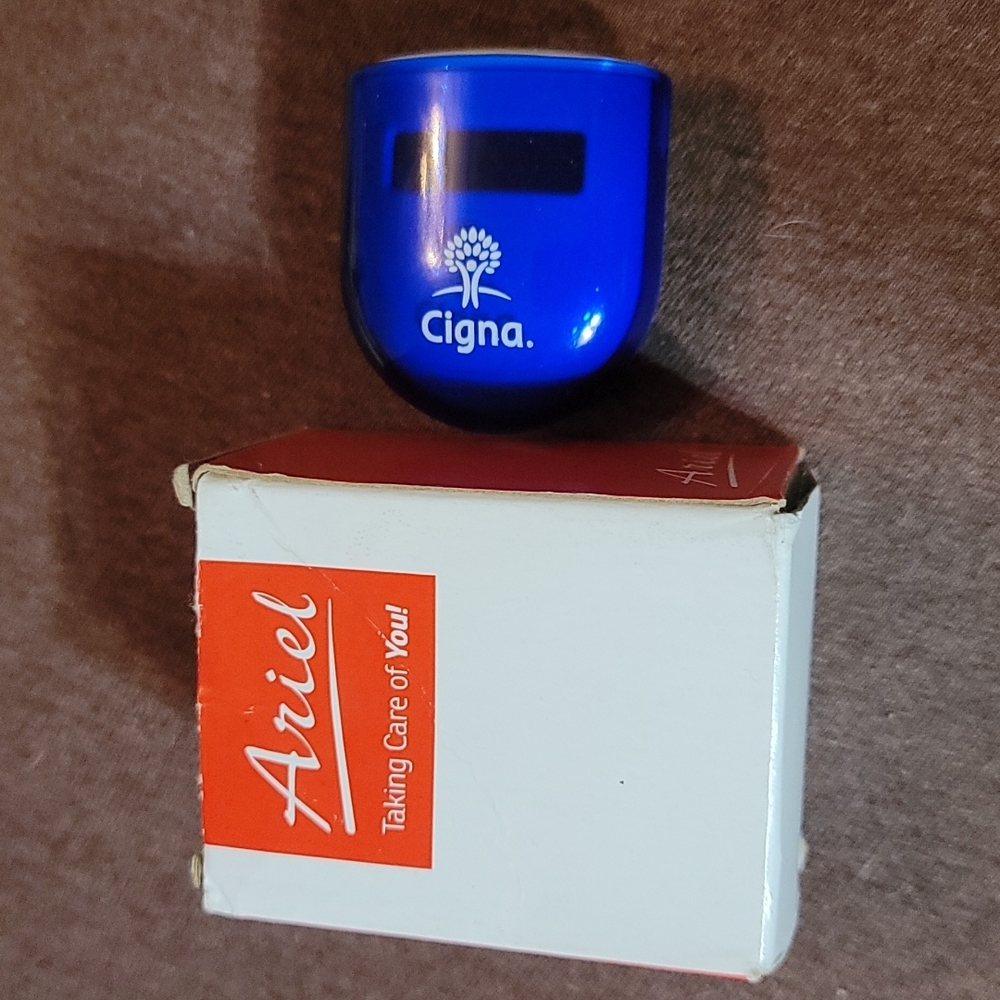 ARIEL TAKING CARE OF YOU COSMIC SOLAR PEDOMETER ( BLUE)